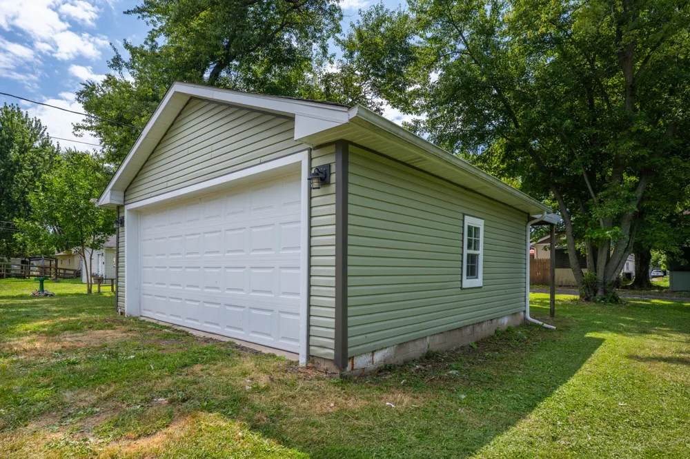 216 Congress Street Watervliet, MI 49098