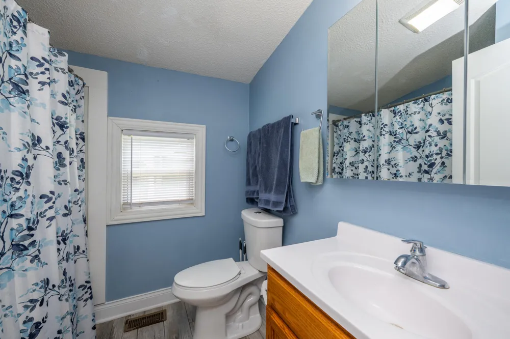 216 Congress Street Watervliet, MI 49098