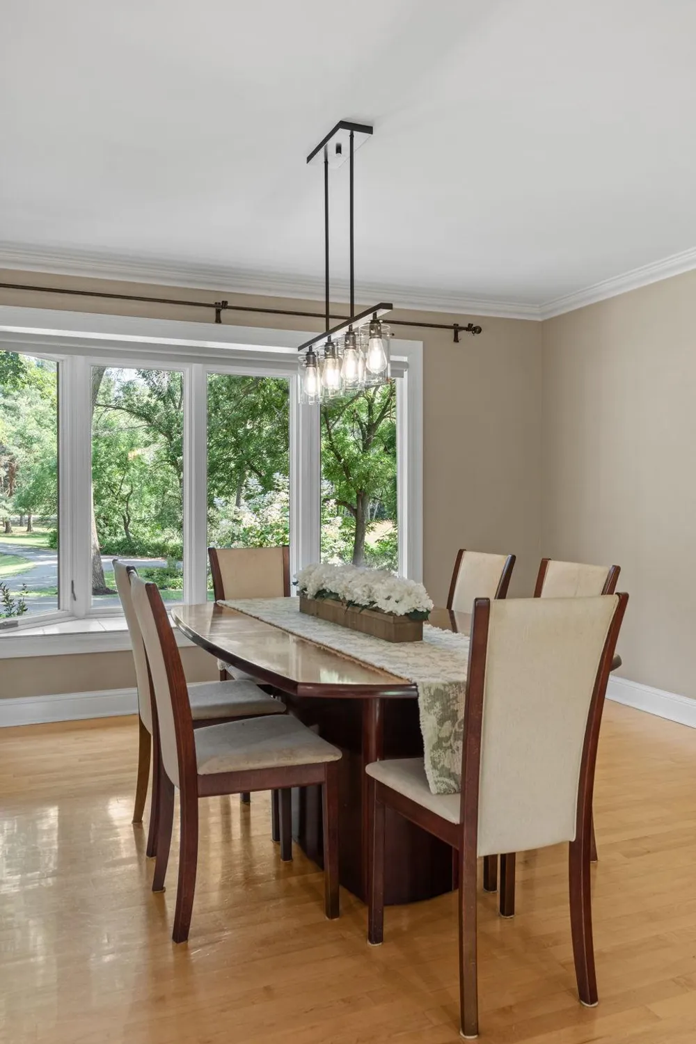 592 County Road 24 Wayzata, MN 55391