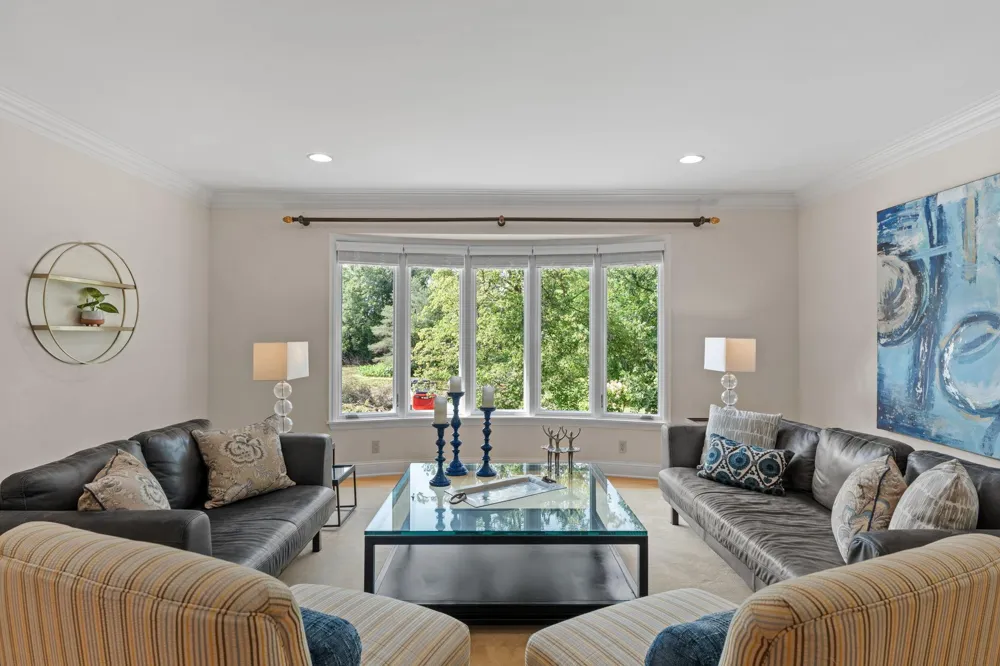 592 County Road 24 Wayzata, MN 55391