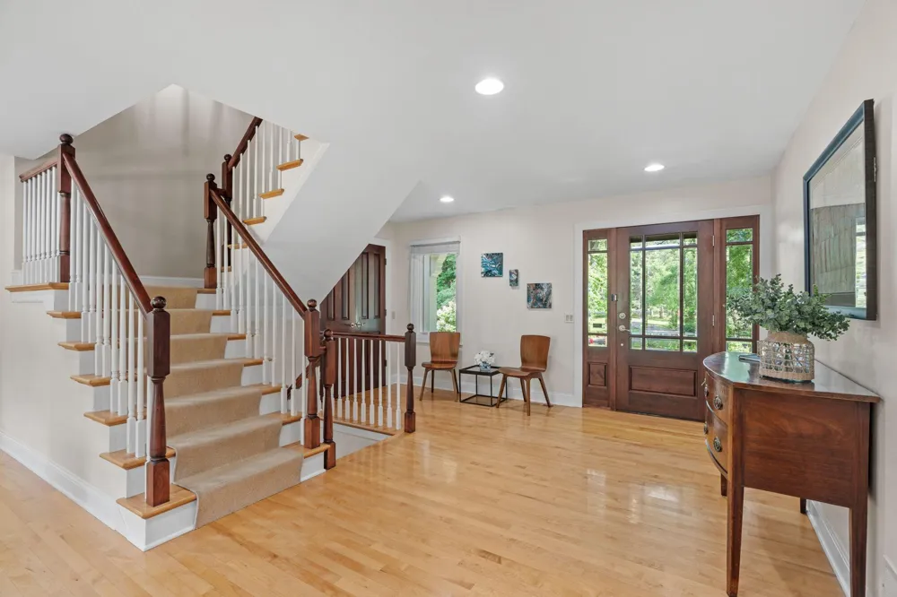 592 County Road 24 Wayzata, MN 55391