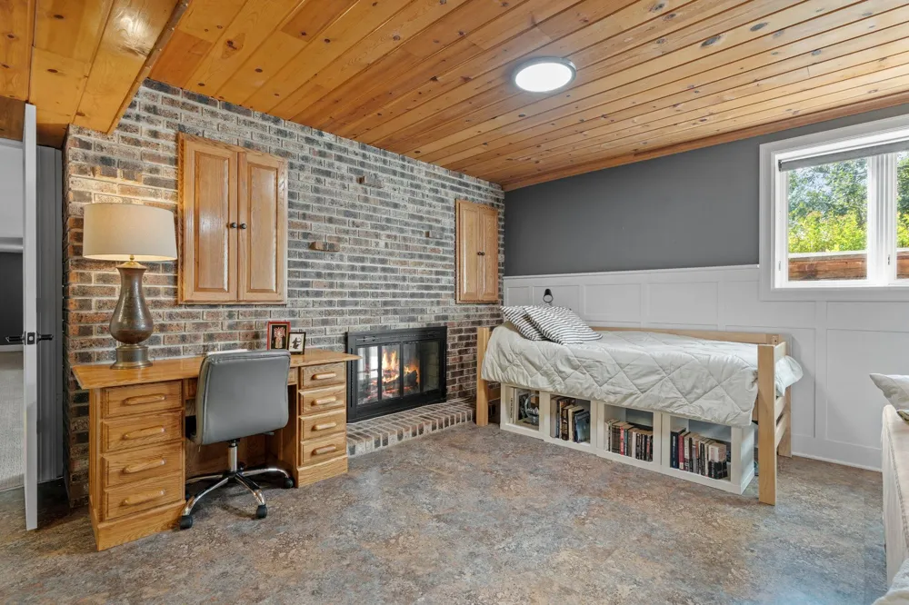 592 County Road 24 Wayzata, MN 55391