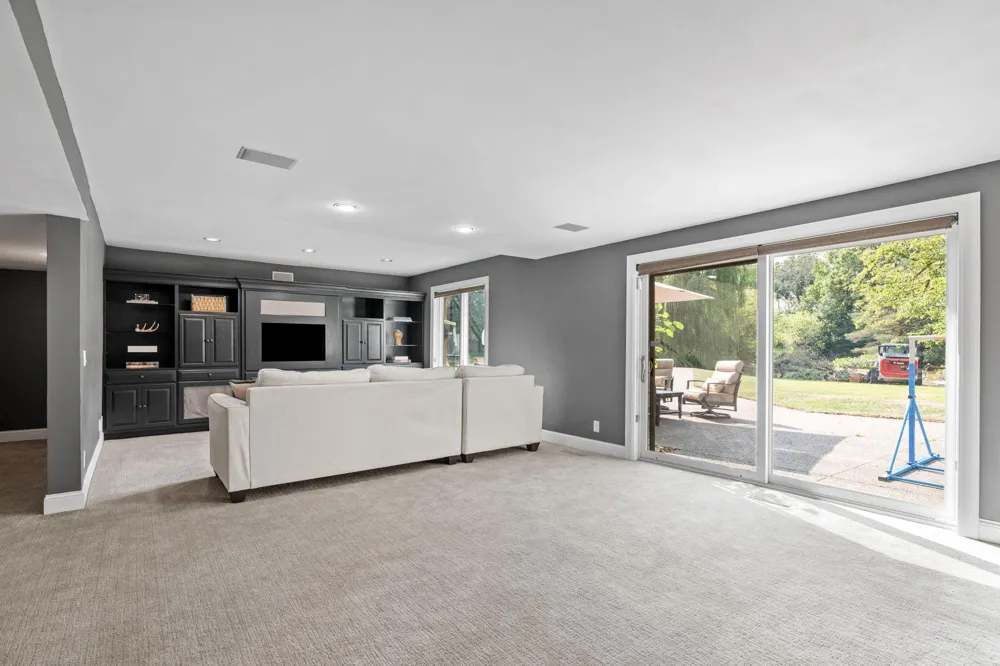 592 County Road 24 Wayzata, MN 55391
