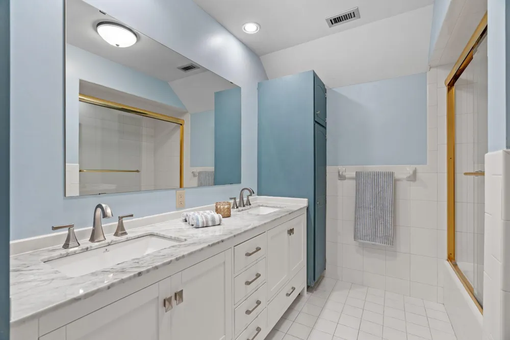 592 County Road 24 Wayzata, MN 55391
