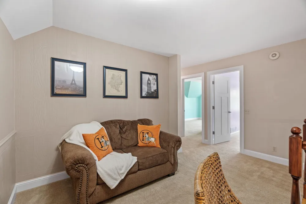 592 County Road 24 Wayzata, MN 55391