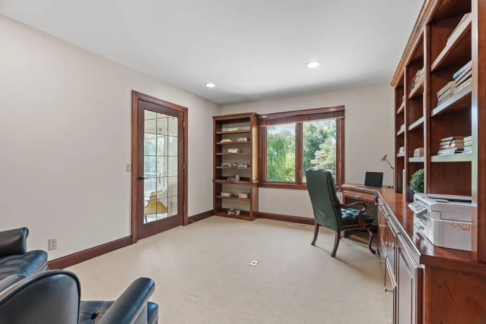 592 County Road 24 Wayzata, MN 55391