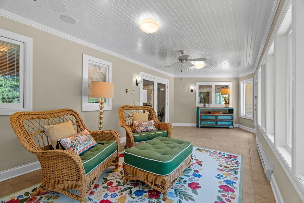 592 County Road 24 Wayzata, MN 55391