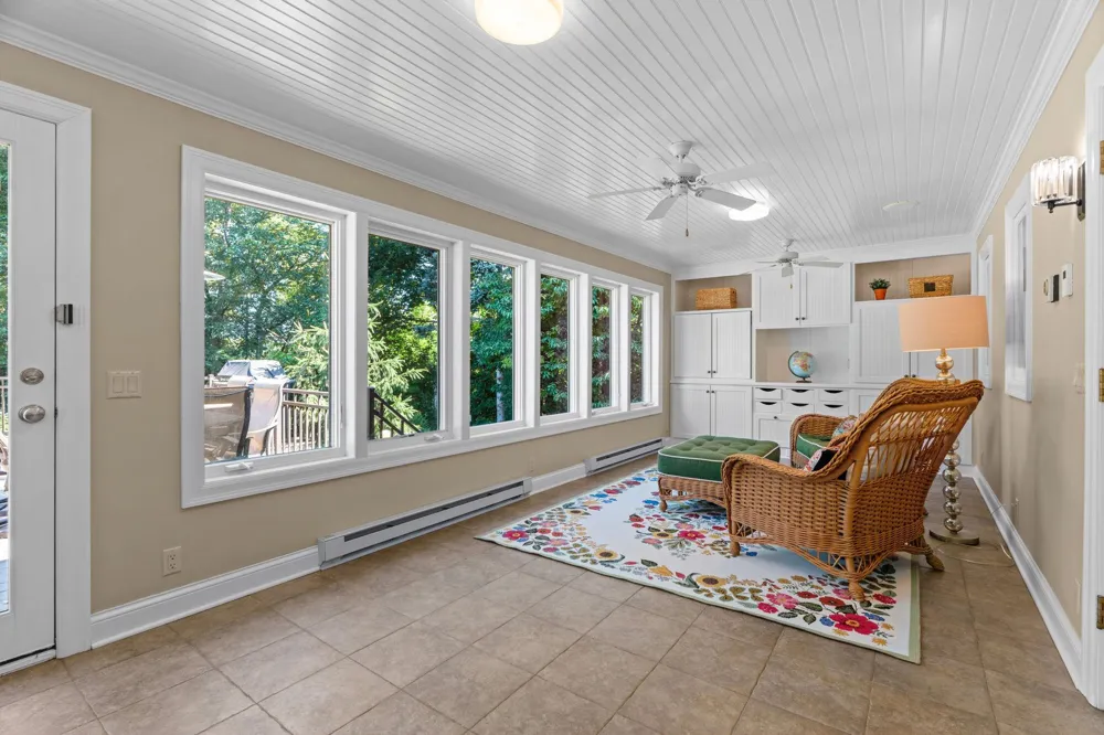 592 County Road 24 Wayzata, MN 55391