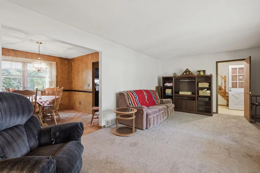 2814 Crosstown Boulevard NE Andover, MN 55304