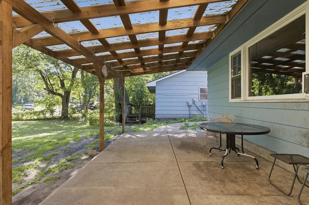 2814 Crosstown Boulevard NE Andover, MN 55304