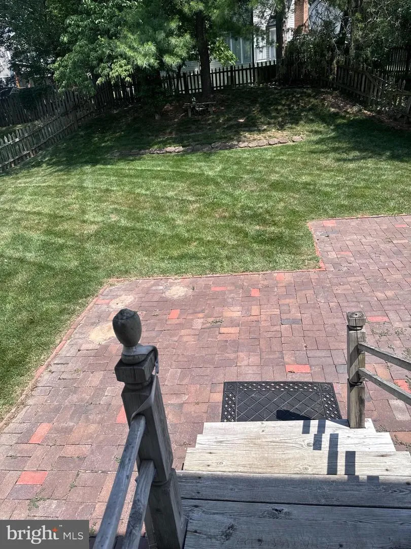 13767 CABELLS MILL DRIVE Centreville, VA 20120