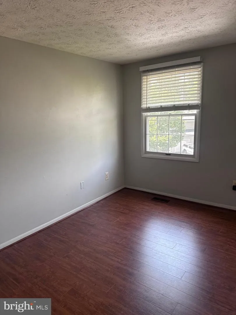 13767 CABELLS MILL DRIVE Centreville, VA 20120