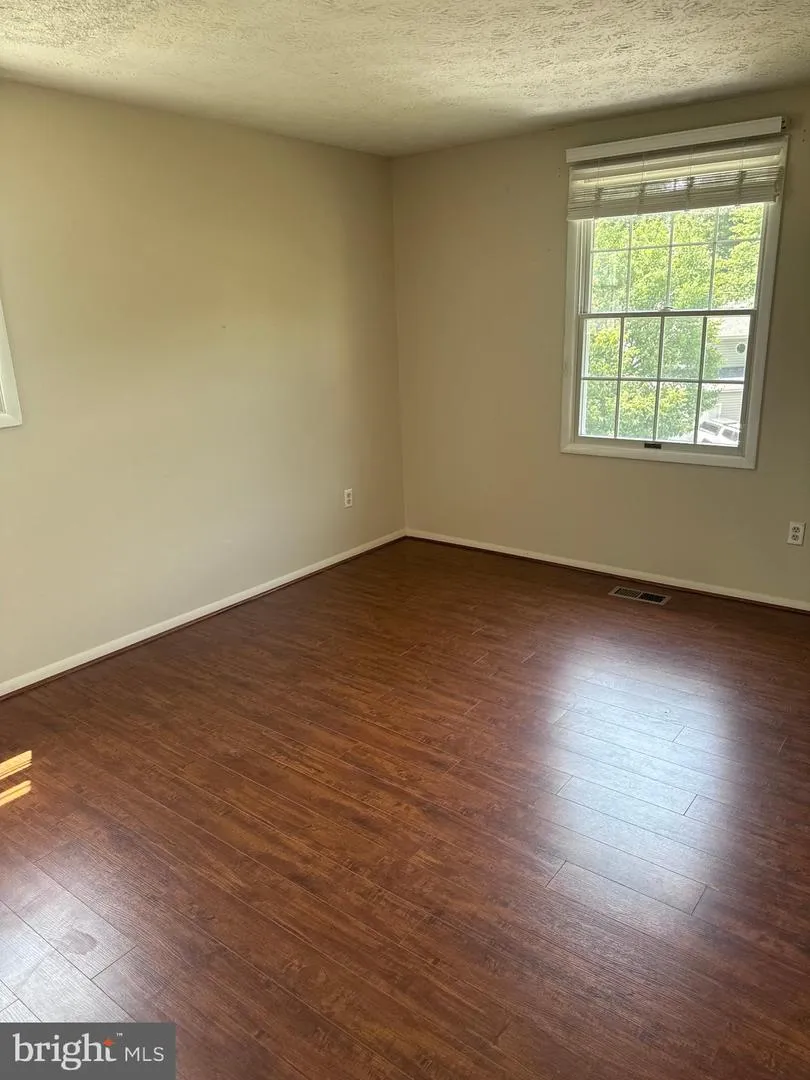 13767 CABELLS MILL DRIVE Centreville, VA 20120