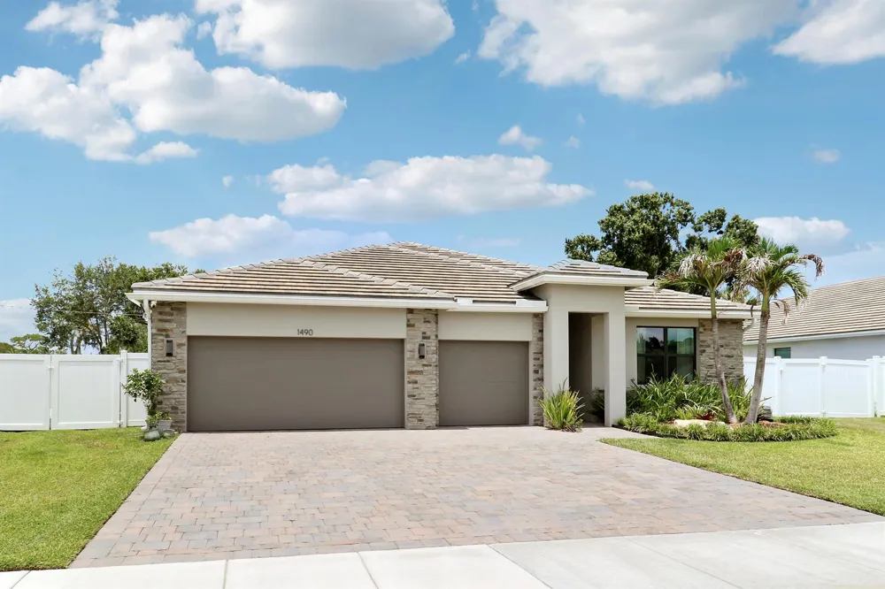 1490 SW Lago Circle Palm City, FL 34990