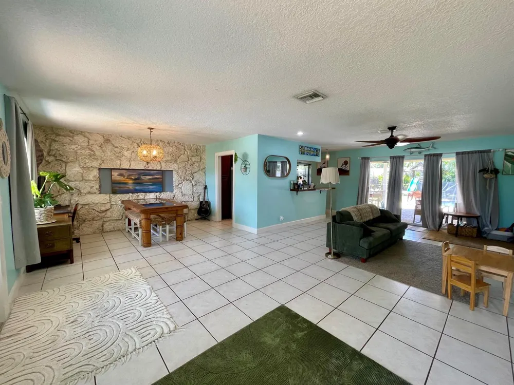 415 Beacon Street Tequesta, FL 33469