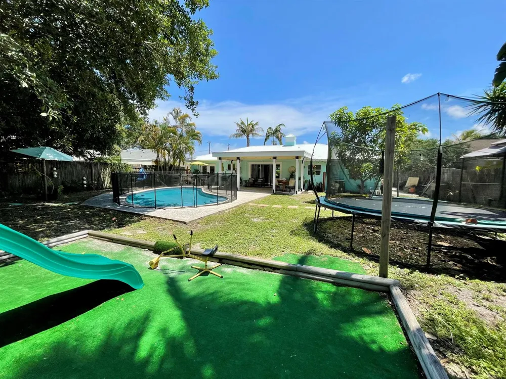 415 Beacon Street Tequesta, FL 33469