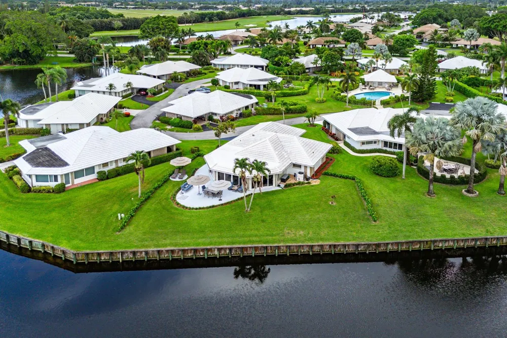 362 Yorktowne Circle Atlantis, FL 33462