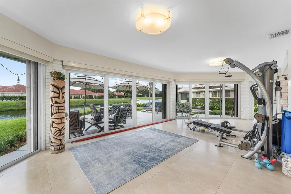362 Yorktowne Circle Atlantis, FL 33462