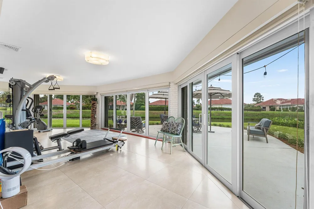362 Yorktowne Circle Atlantis, FL 33462
