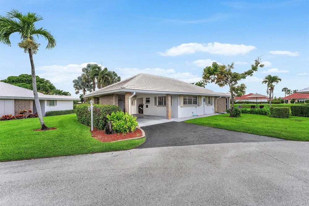 362 Yorktowne Circle Atlantis, FL 33462