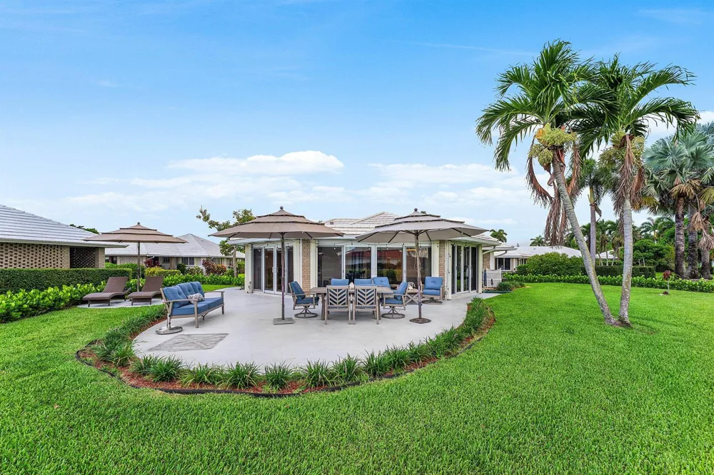 362 Yorktowne Circle Atlantis, FL 33462
