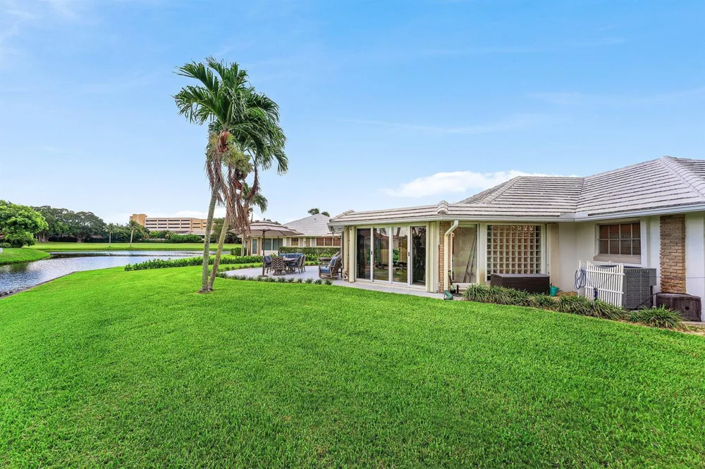 362 Yorktowne Circle Atlantis, FL 33462