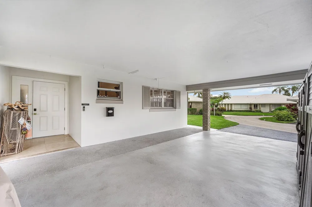 362 Yorktowne Circle Atlantis, FL 33462
