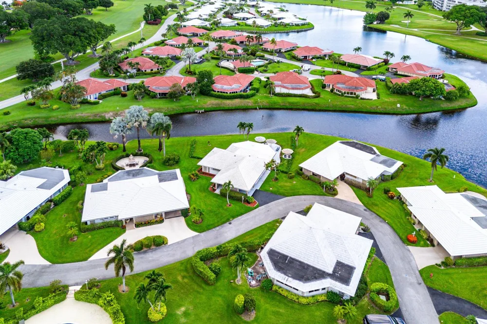 362 Yorktowne Circle Atlantis, FL 33462