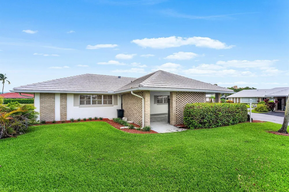 362 Yorktowne Circle Atlantis, FL 33462