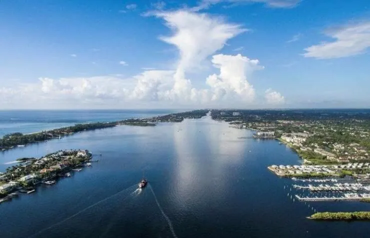 362 Yorktowne Circle Atlantis, FL 33462