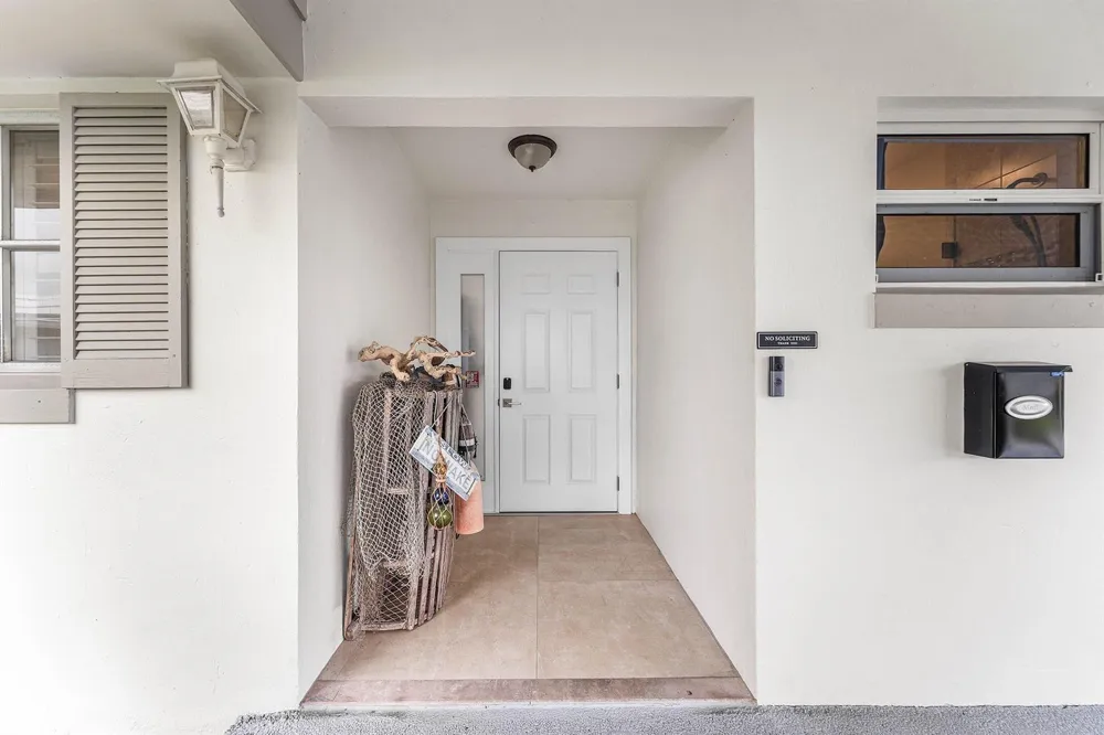 362 Yorktowne Circle Atlantis, FL 33462