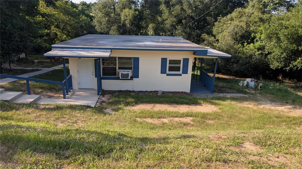 738 E MINNEOLA AVENUE Clermont, FL 34711