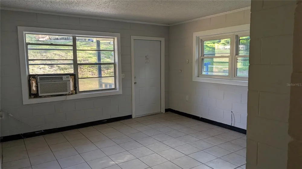 738 E MINNEOLA AVENUE Clermont, FL 34711