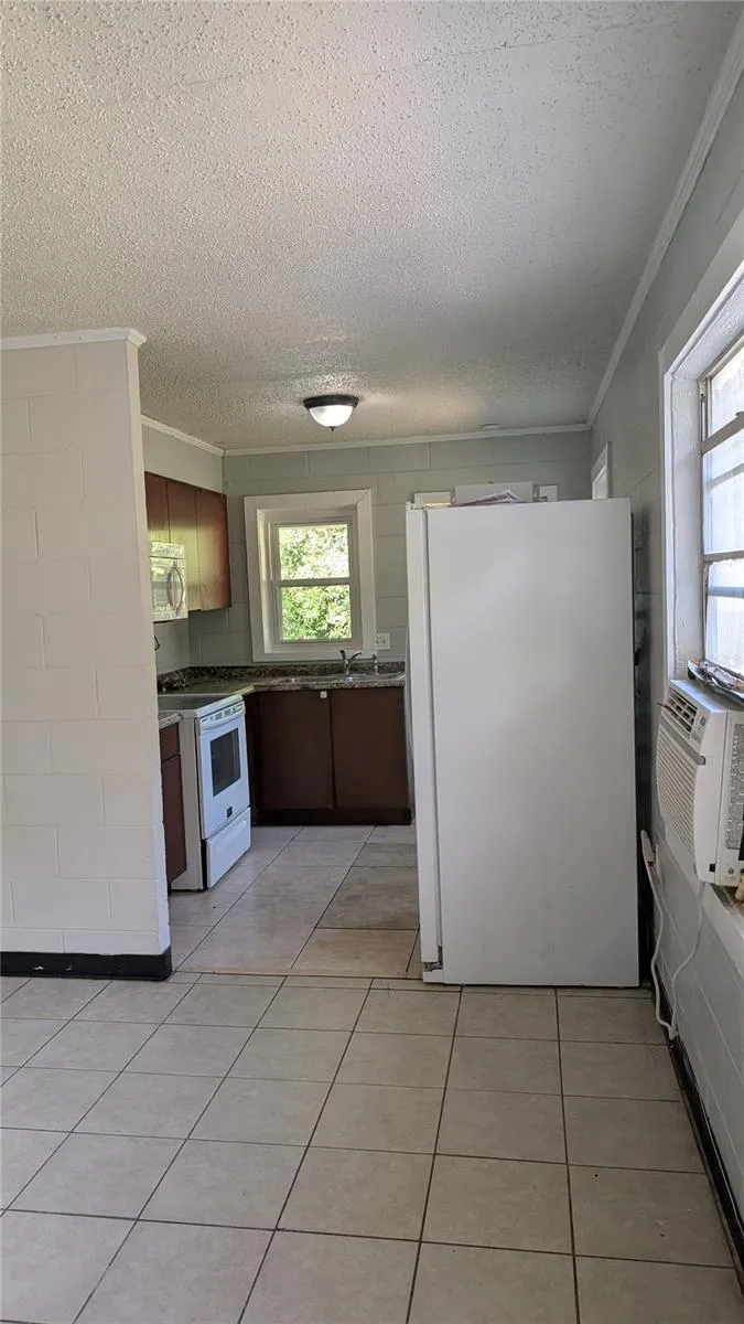 738 E MINNEOLA AVENUE Clermont, FL 34711