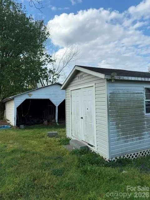 1506 Moose Road Kannapolis, NC 28083