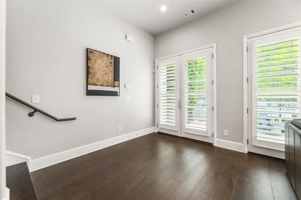 878 3rd Street Alpharetta, GA 30009