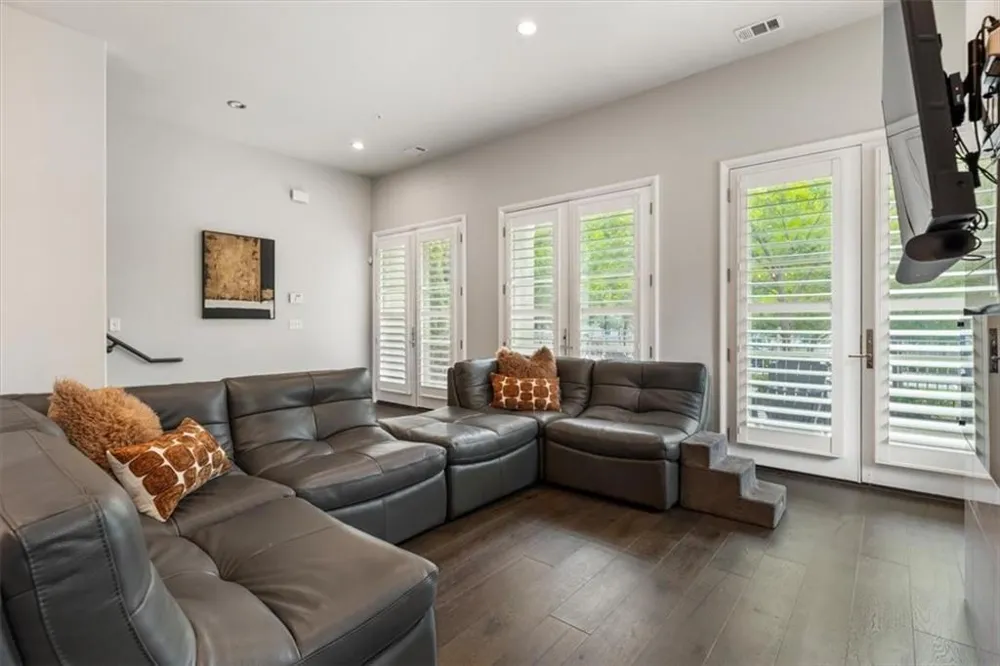 878 3rd Street Alpharetta, GA 30009