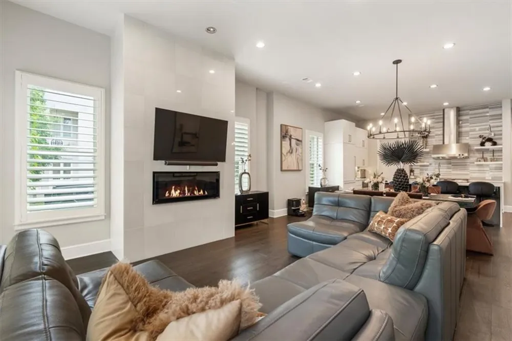 878 3rd Street Alpharetta, GA 30009