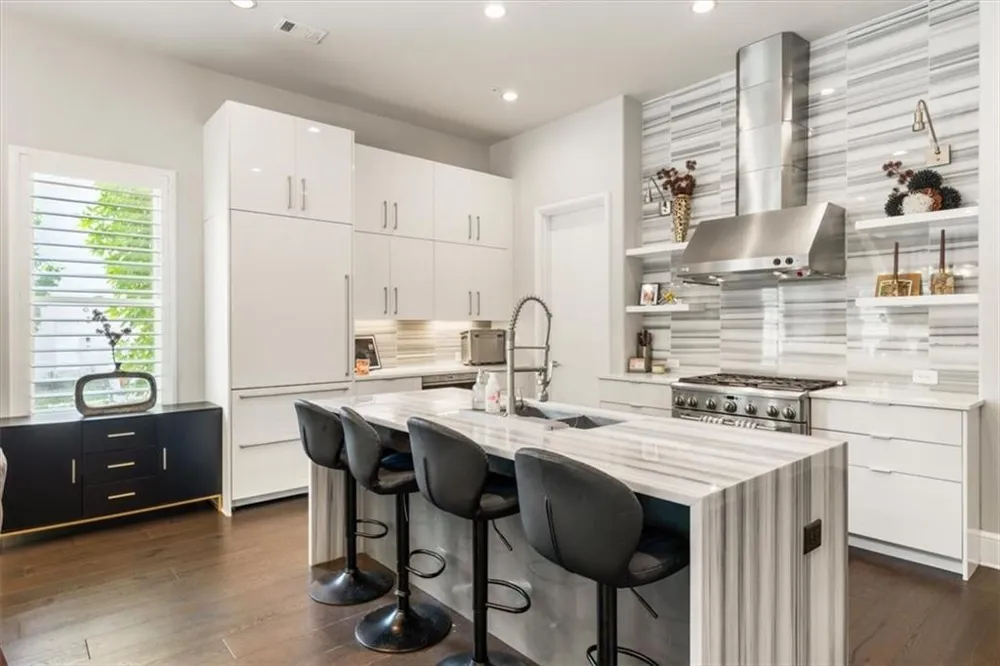 878 3rd Street Alpharetta, GA 30009