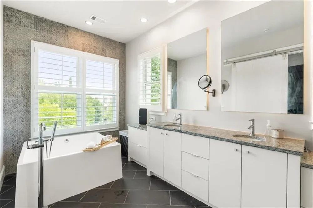 878 3rd Street Alpharetta, GA 30009