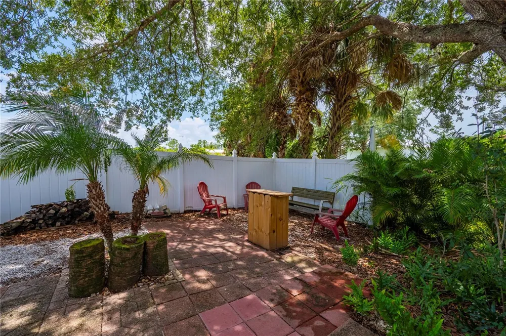 5615 MOJAVE AVENUE North Port, FL 34288