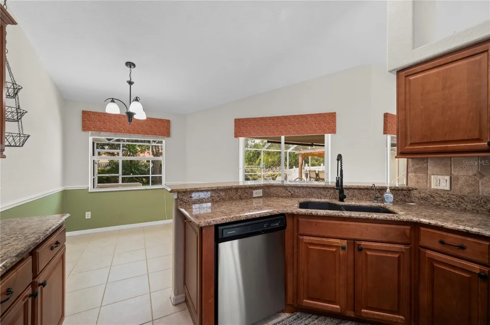 5615 MOJAVE AVENUE North Port, FL 34288
