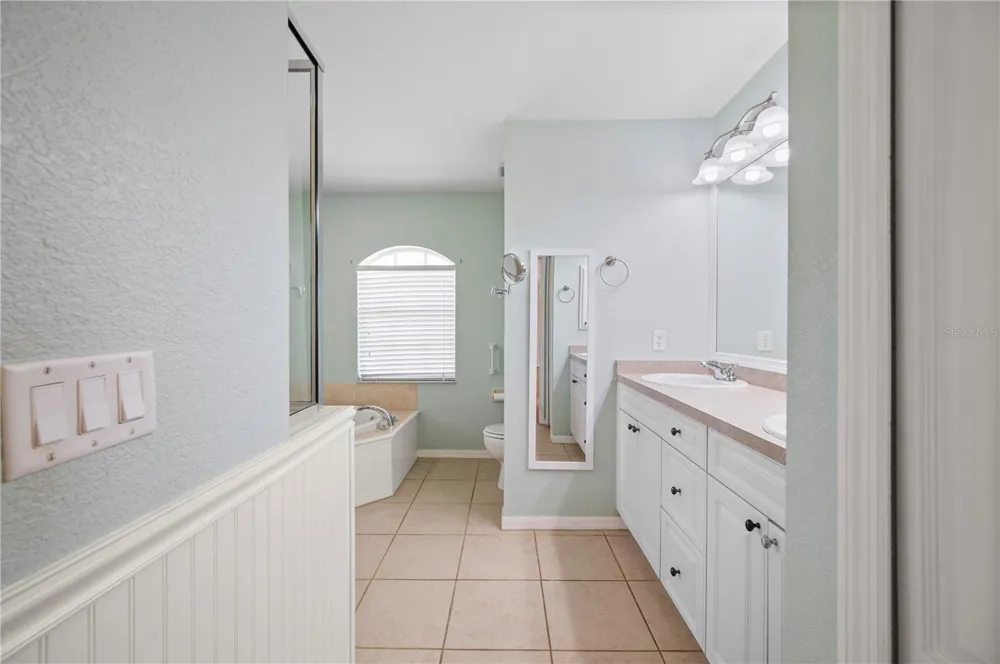 5615 MOJAVE AVENUE North Port, FL 34288