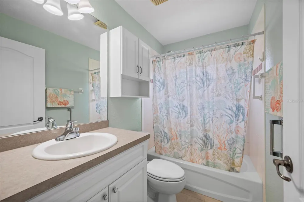 5615 MOJAVE AVENUE North Port, FL 34288