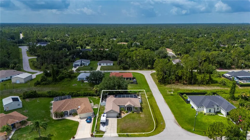 5615 MOJAVE AVENUE North Port, FL 34288