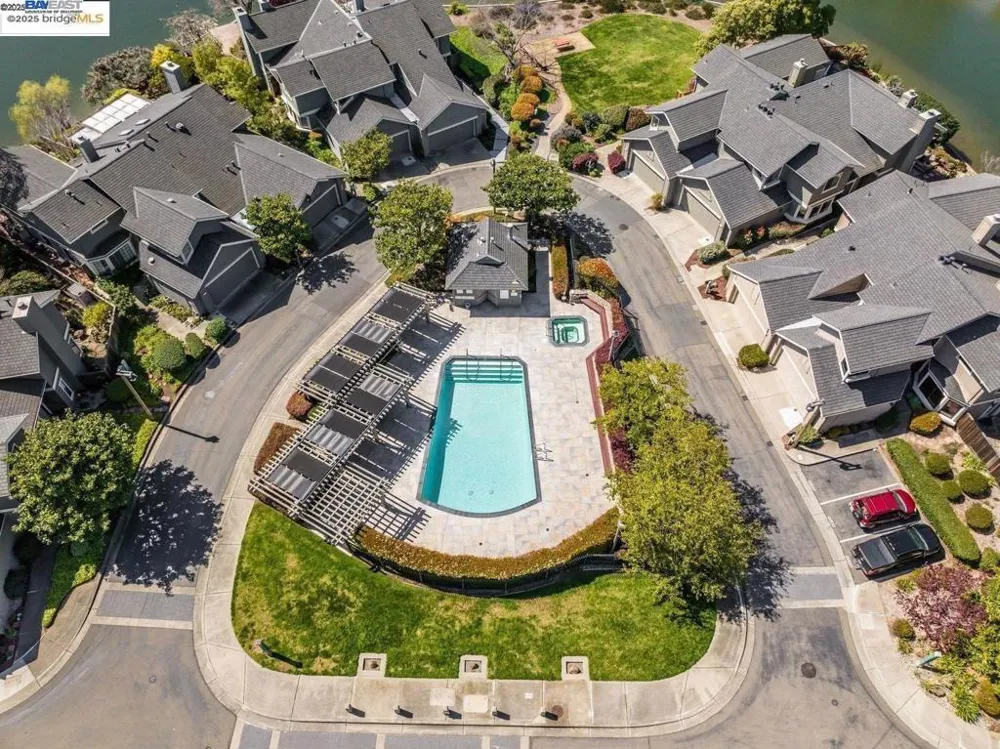167 Purcell Dr Alameda, CA 94502