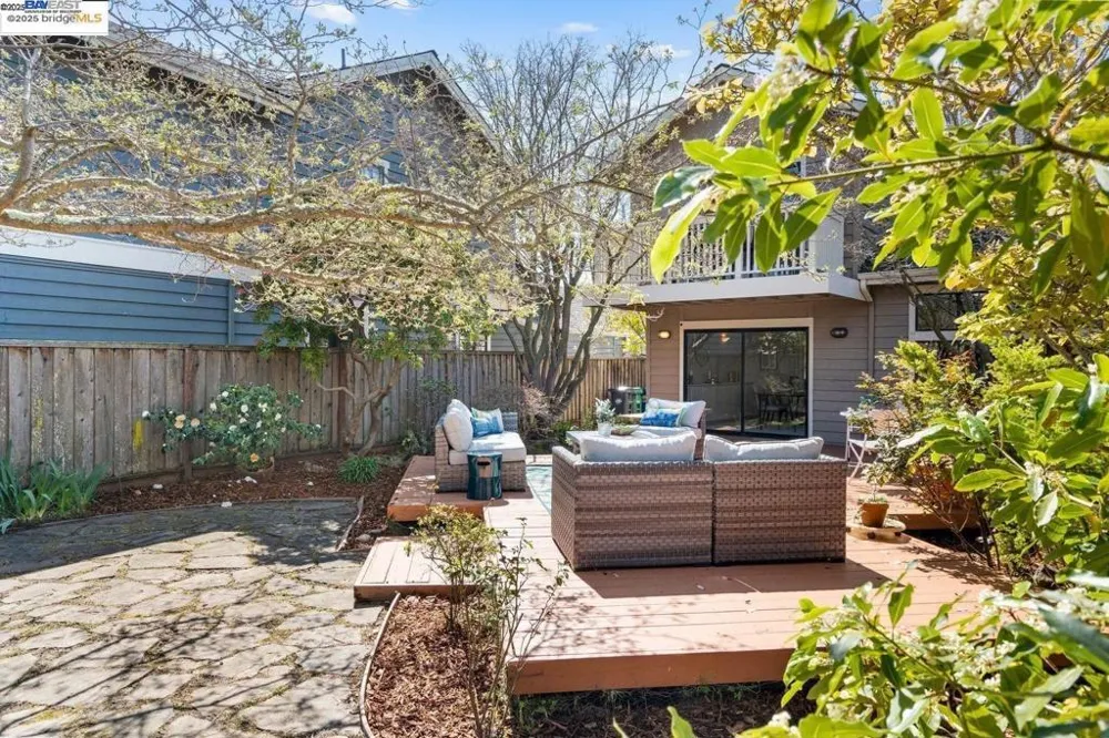 167 Purcell Dr Alameda, CA 94502