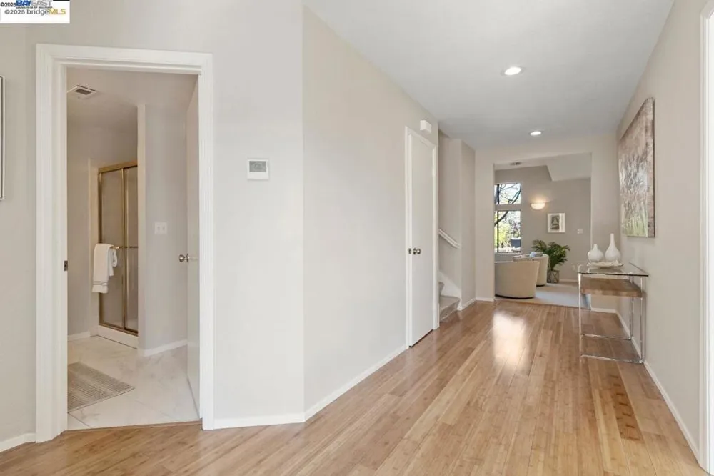 167 Purcell Dr Alameda, CA 94502