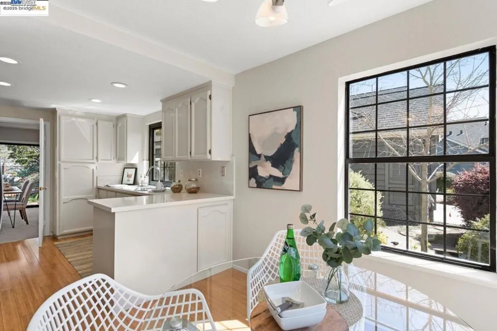 167 Purcell Dr Alameda, CA 94502