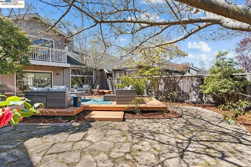 167 Purcell Dr Alameda, CA 94502